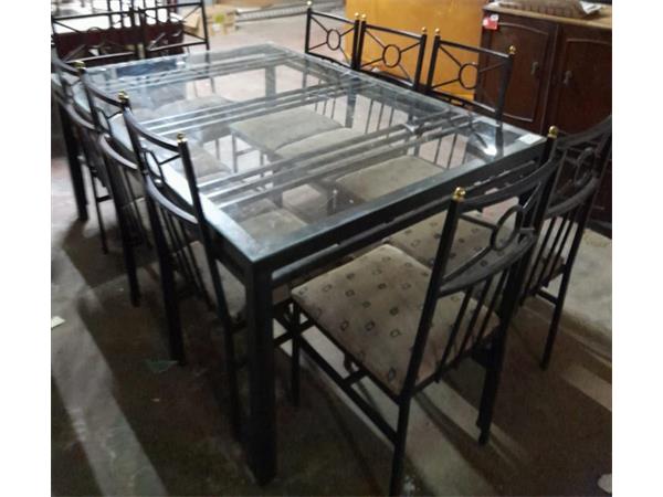 ~/upload/Lots/51563/hiscrekbw6cdo/Lot 063 10x seater Steel and Glass Dining Set_t600x450.jpg